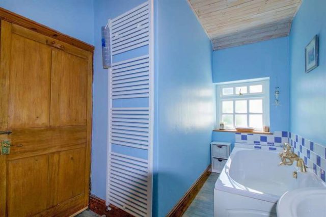  Image of 3 bedroom Cottage for sale in Newton Nottage Road Porthcawl CF36 at Porthcawl  Porthcawl, CF36 5PF